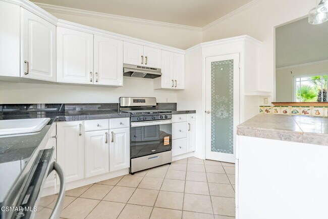Building Photo - 6894 N Auburn Cir