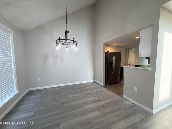 Building Photo - 3545 N Ride Dr