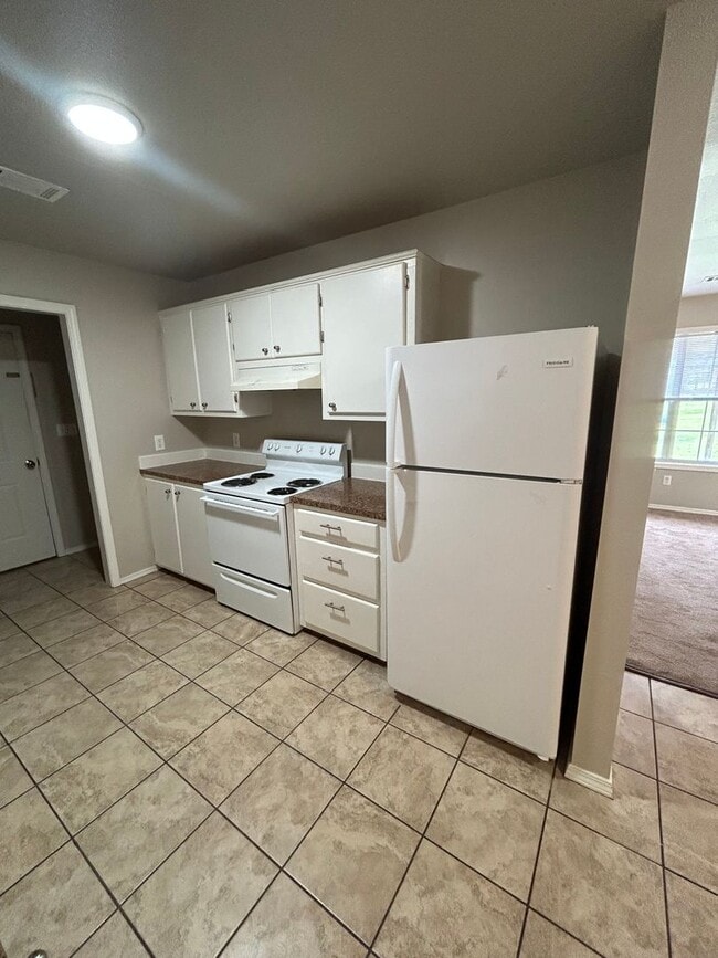 Building Photo - 230 W Gary St