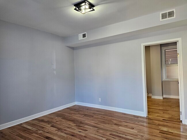 Building Photo - 2500 W Pershing Rd