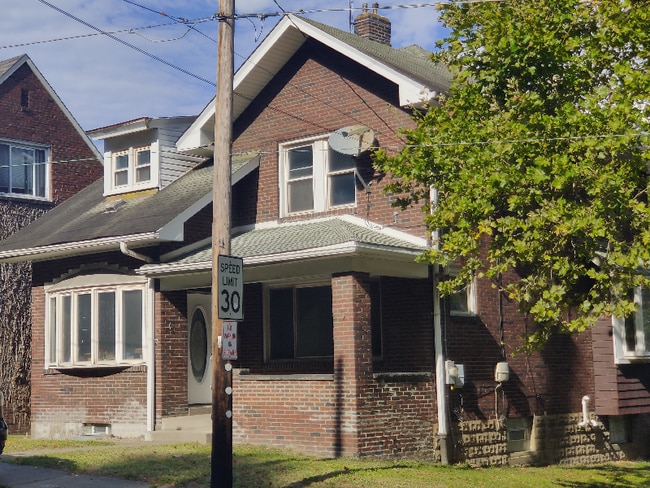 Primary Photo - 116 Grant Ave