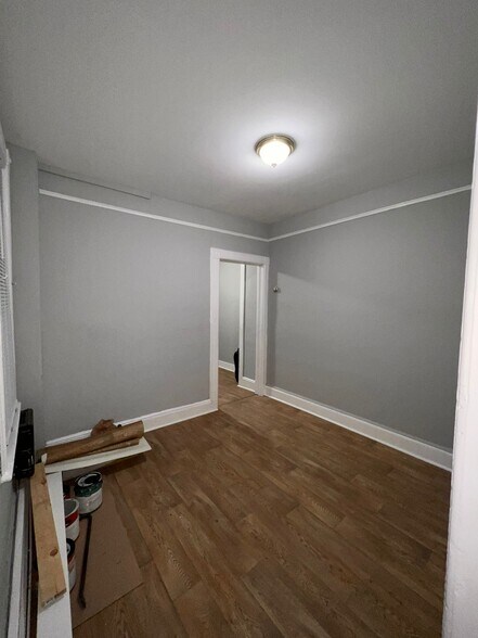 Building Photo - 1317 44th St