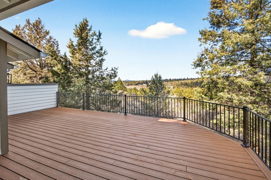 Building Photo - 4715 Red Tail Dr