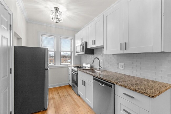Primary Photo - Large Studio in Andersonville