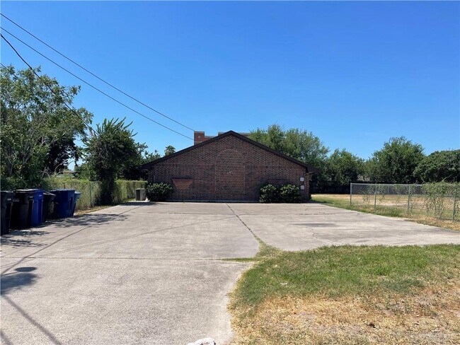 Primary Photo - 2509 Erie Ave