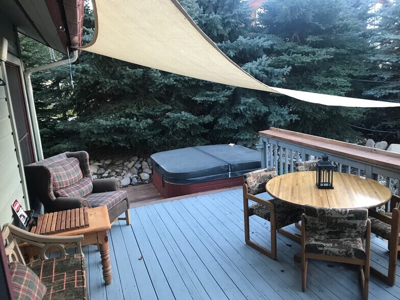 Building Photo - 1887 Hunters Dr