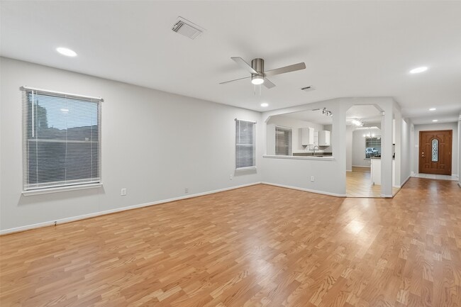 Building Photo - 21907 Willow Downs Dr