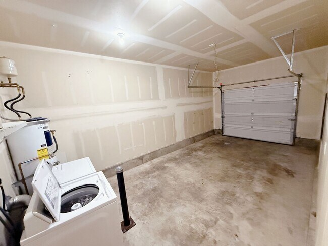 Building Photo - 1842/1844 Valencia St