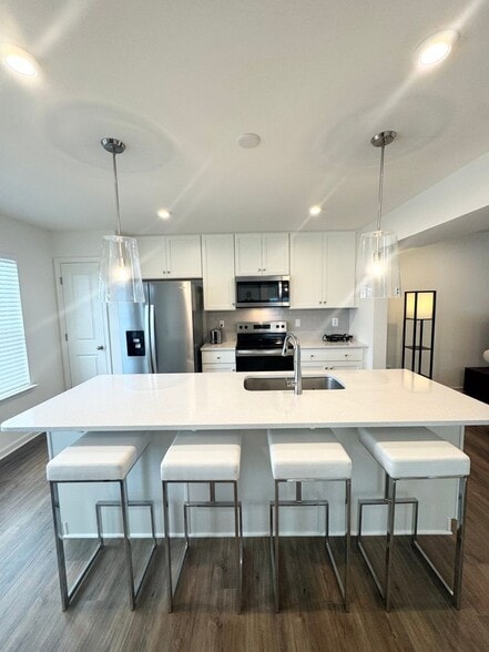 Building Photo - 229 Clifton Mnr