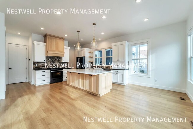 Building Photo - 10907 Paddle Board Way