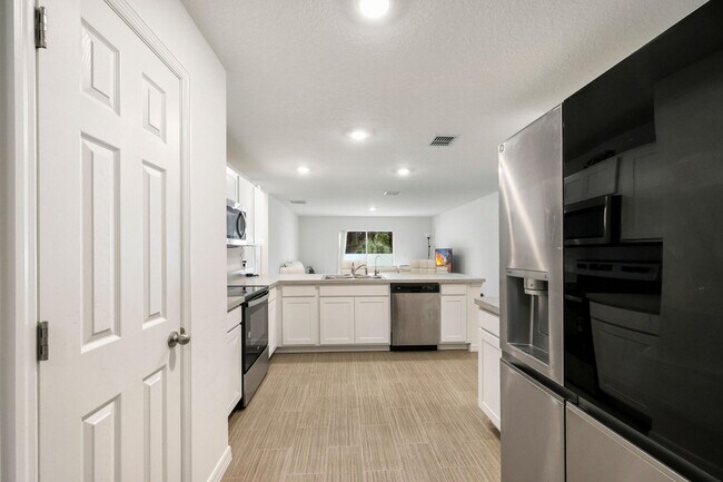 Building Photo - 1316 Gibralter St SW