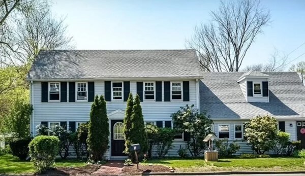 Primary Photo - 114 Lexington St
