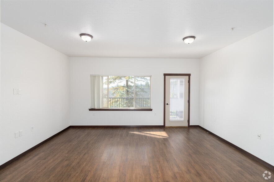 2BR, 2BA - 1022SF - Living Room DAG - The Residence at River Run
