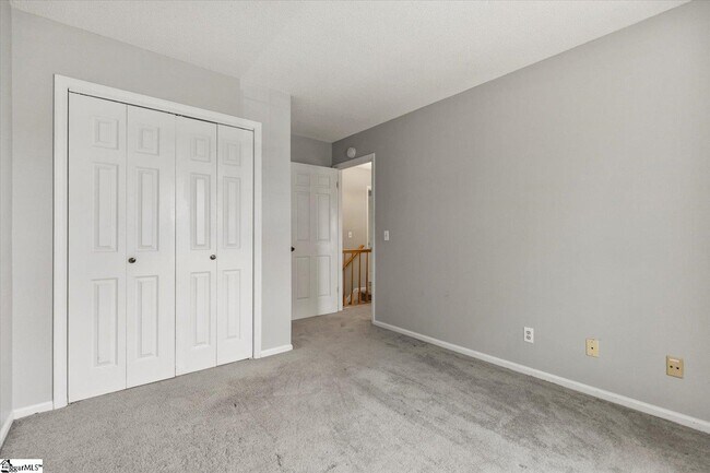 Building Photo - 97 Jamestowne Way