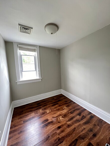 Flex Room - 2048 S Layton Blvd