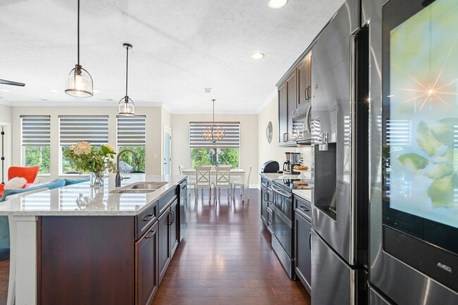Building Photo - 2716 E Millstone Dr