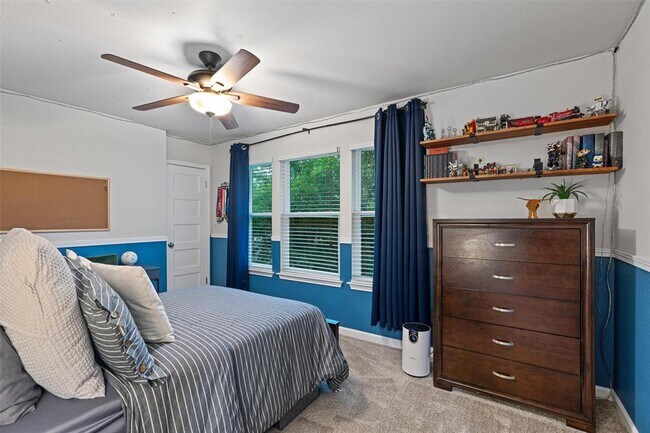 Building Photo - 8913 Coastal Dr