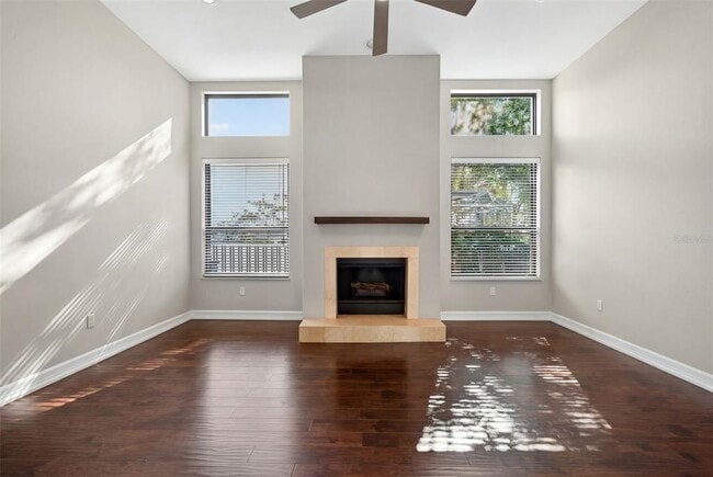 Building Photo - 8455 Woodbriar Dr