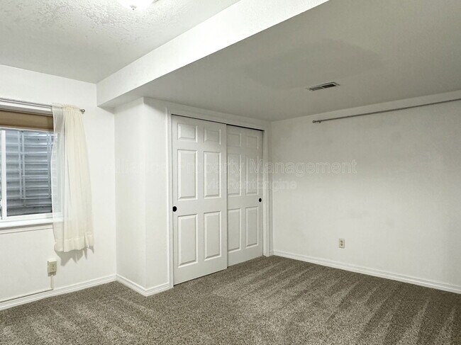 Building Photo - 4420 Cobbleskill Dr