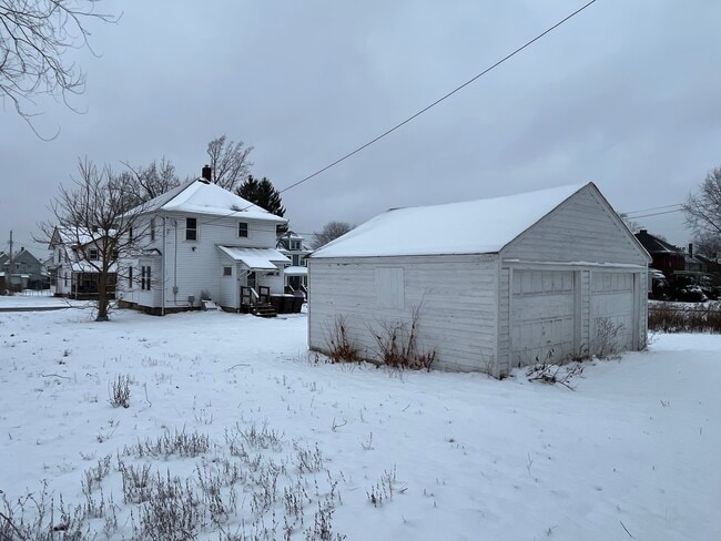 Building Photo - 769 Sherman Ave Ave