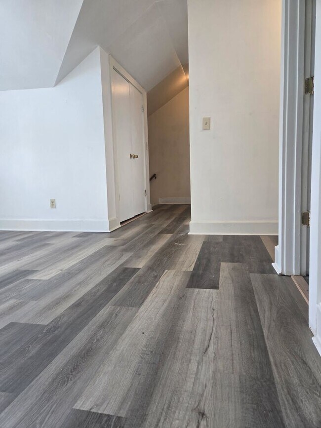 Building Photo - 3746 W 39th St