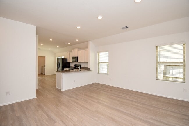 Building Photo - 18979 Buckley Oak Dr