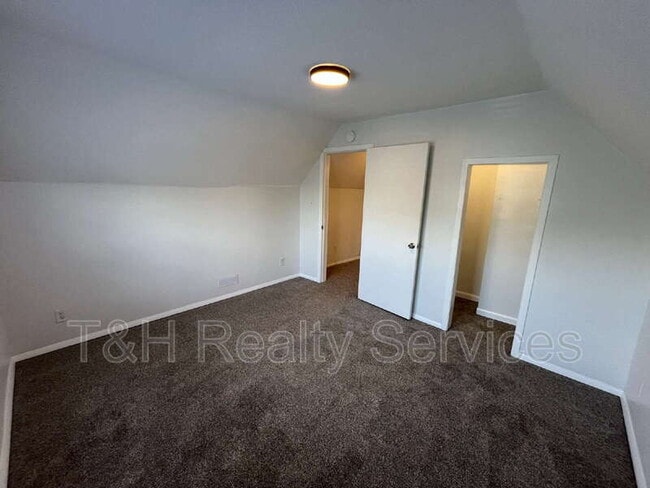 Building Photo - 2114 Webb St