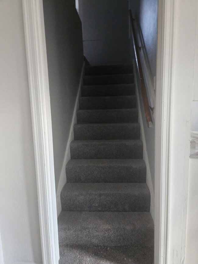 Building Photo - Allerton