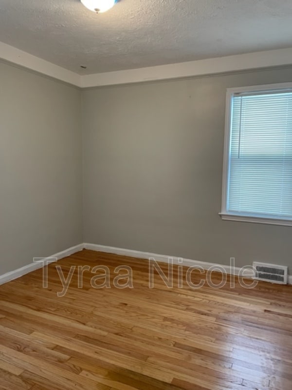 Building Photo - 9936 Montrose St