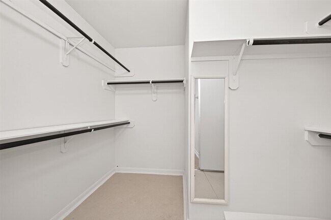 Building Photo - 13006 Rose Landing Dr