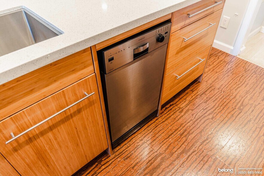 Building Photo - 653 St Francis Blvd