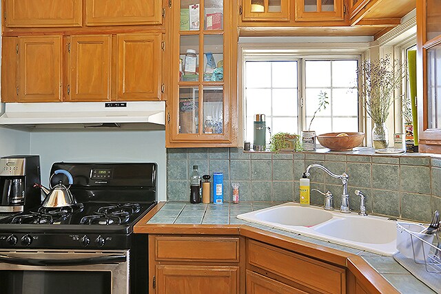 Kitchen - 2919 Swan Pl