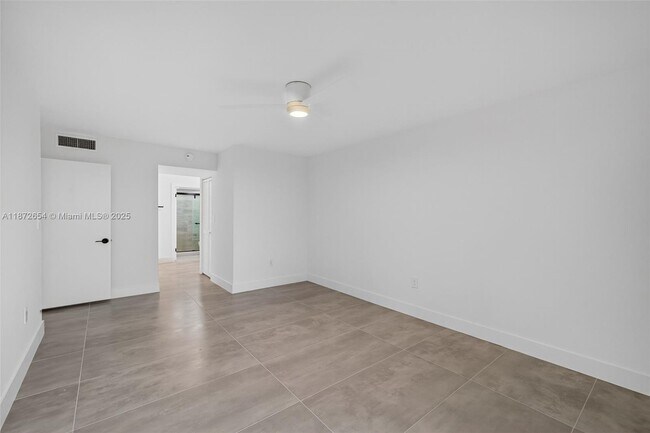 Building Photo - 2812 N 46th Ave