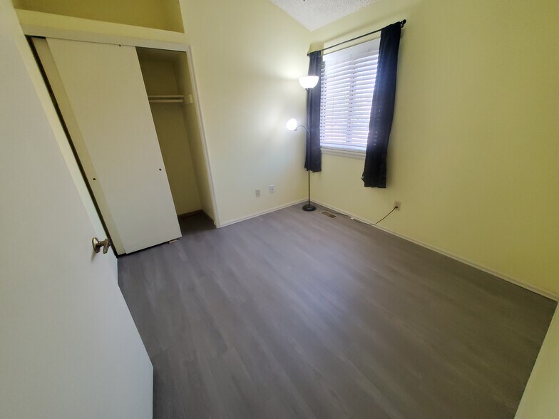 Building Photo - 8385 Freemantle Dr