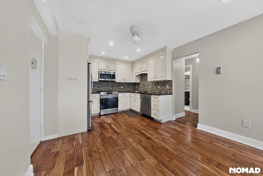 Building Photo - 5 Loudon Dr