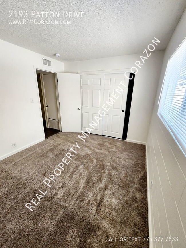 Building Photo - Newly Renovated downstairs 2 Bedroom 1 Bat...