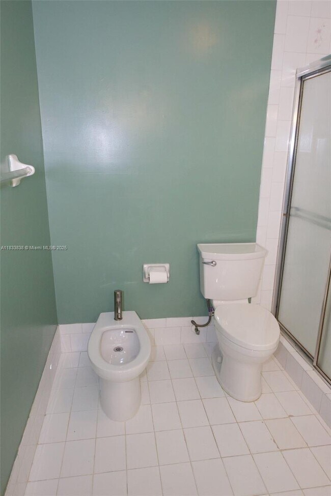 Building Photo - 921 NW 132nd Ave W
