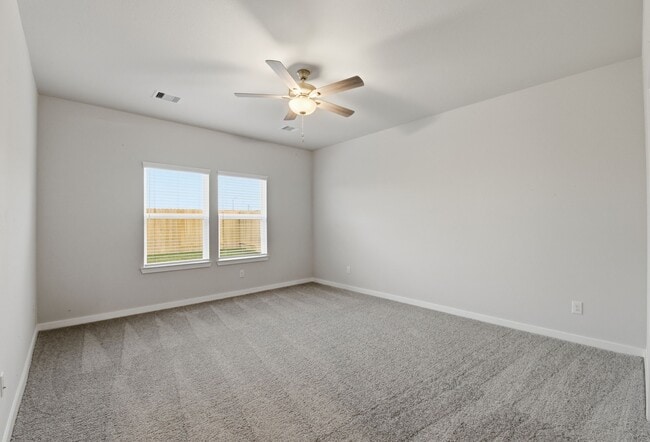 Building Photo - 4011 Ancient Honor Dr