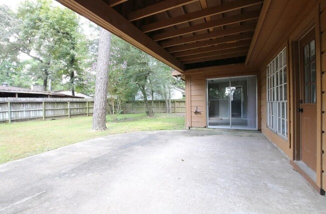 Building Photo - 710 Enchanted Trail Dr