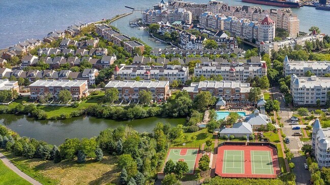 Building Photo - 208 Shearwater Ct W