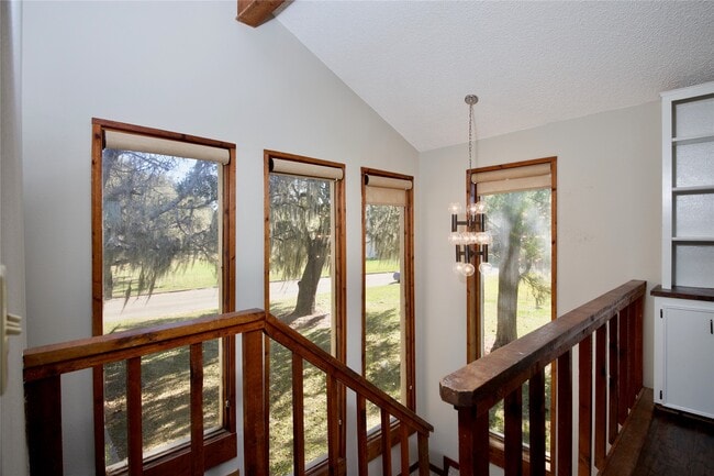 Building Photo - 315 Twin Lakes Blvd W