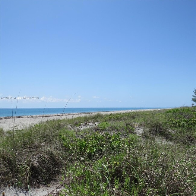 Building Photo - 404 S Beach Rd