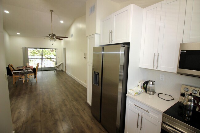 Building Photo - 2900 Olivewood Terrace