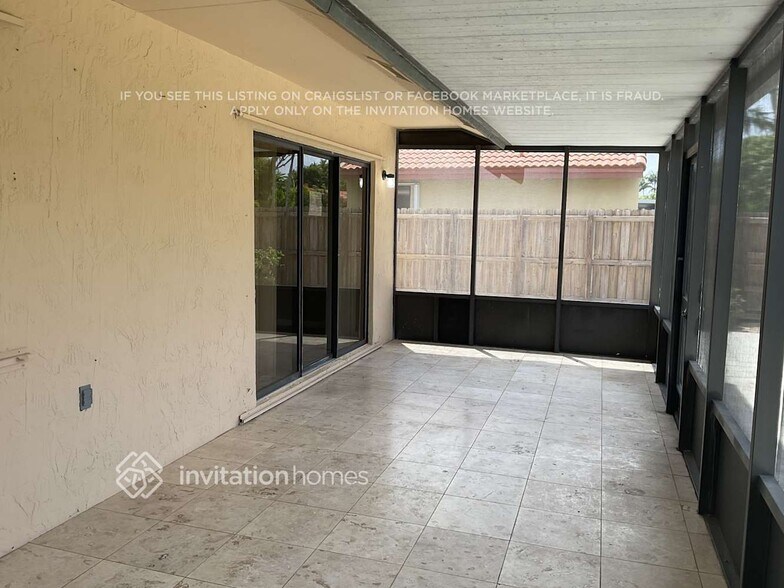 Building Photo - 6150 Hawkes Bluff Ave