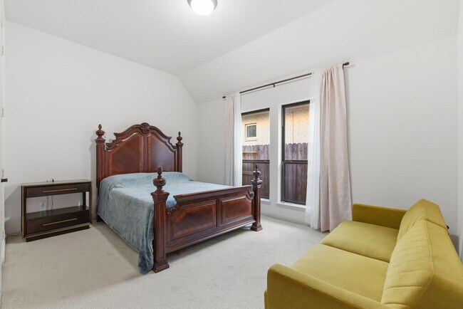 Building Photo - 2215 Crystal Reef Ct