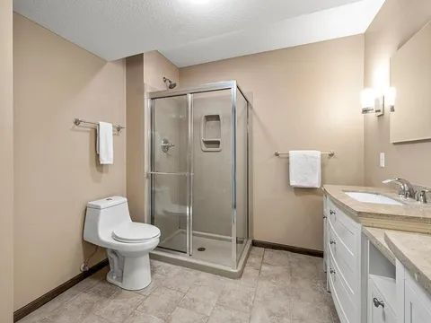 Building Photo - Charming 4-Bedroom Home in Waconia with Spacious 2,140 Sq Ft Living Space!