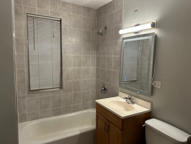 Building Photo - 1304 S 50th Ave