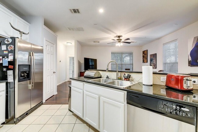 Building Photo - 14815 Avery Ranch Blvd
