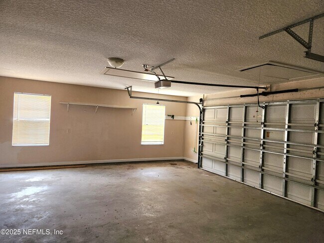 Building Photo - 37127 Lorena Dr