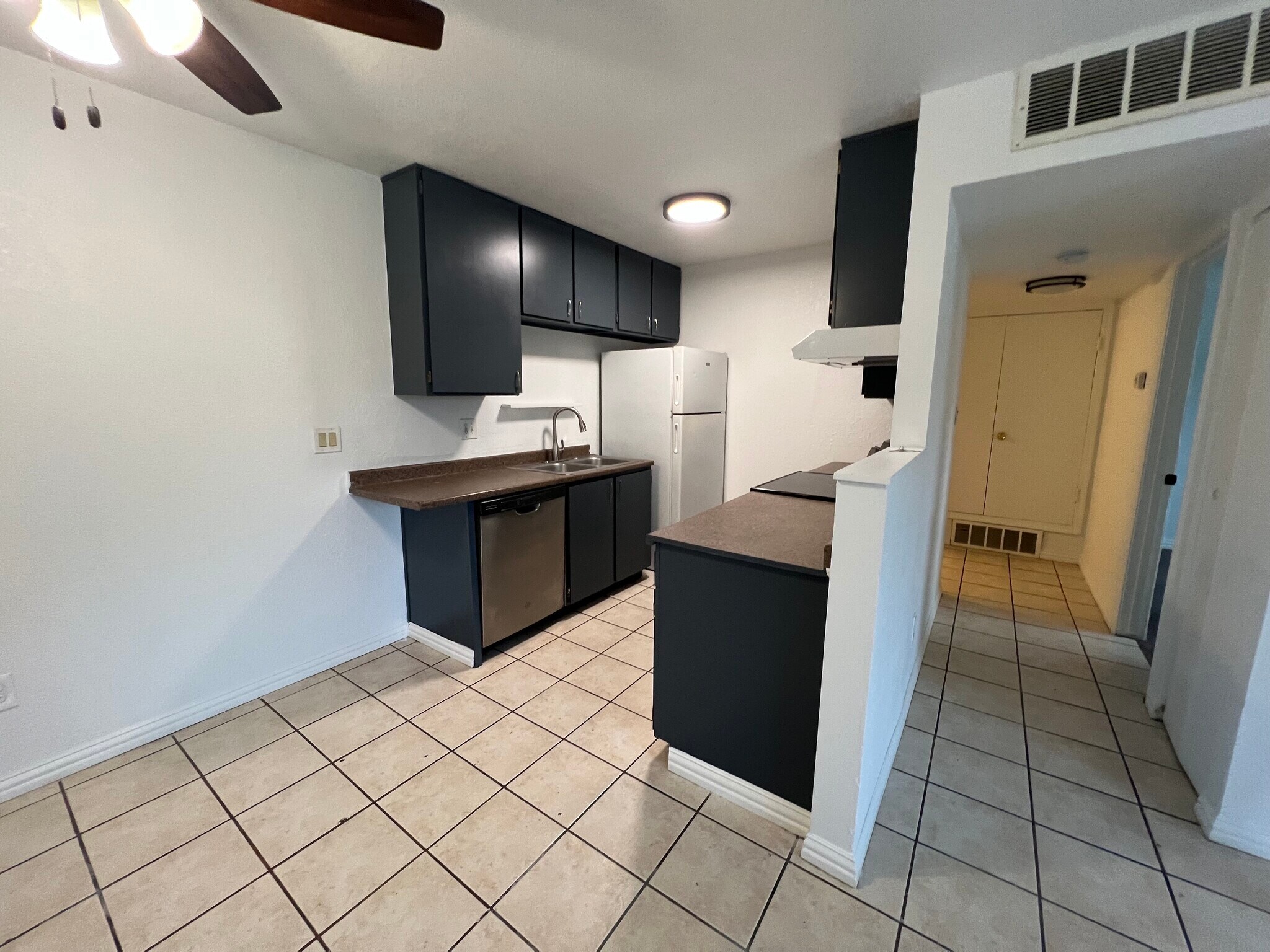 Kitchen - 3100 S Federal Blvd